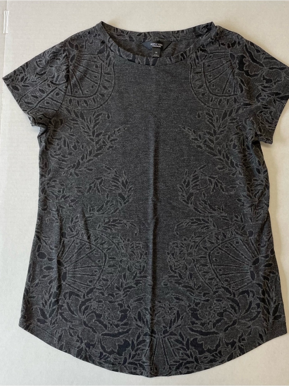 Whimsigoth Floral Simply Vera VeraWang Women’s Medium T-Shirt Black Rayon Blend - Picture 5 of 12